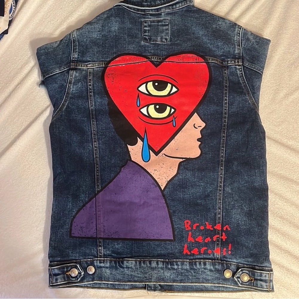 Zara Distressed Blue Denim Jacket with Red heart on the bag - Picture 2 of 3